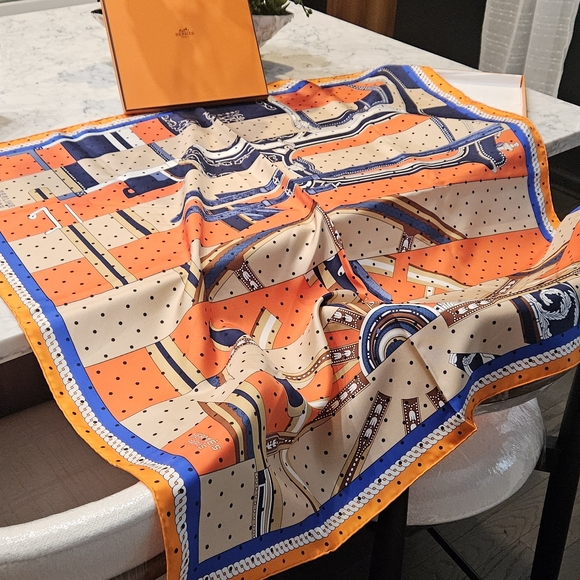 Hermès Silk La Berline Bayadere 90 Scarf - Picture 12 of 14